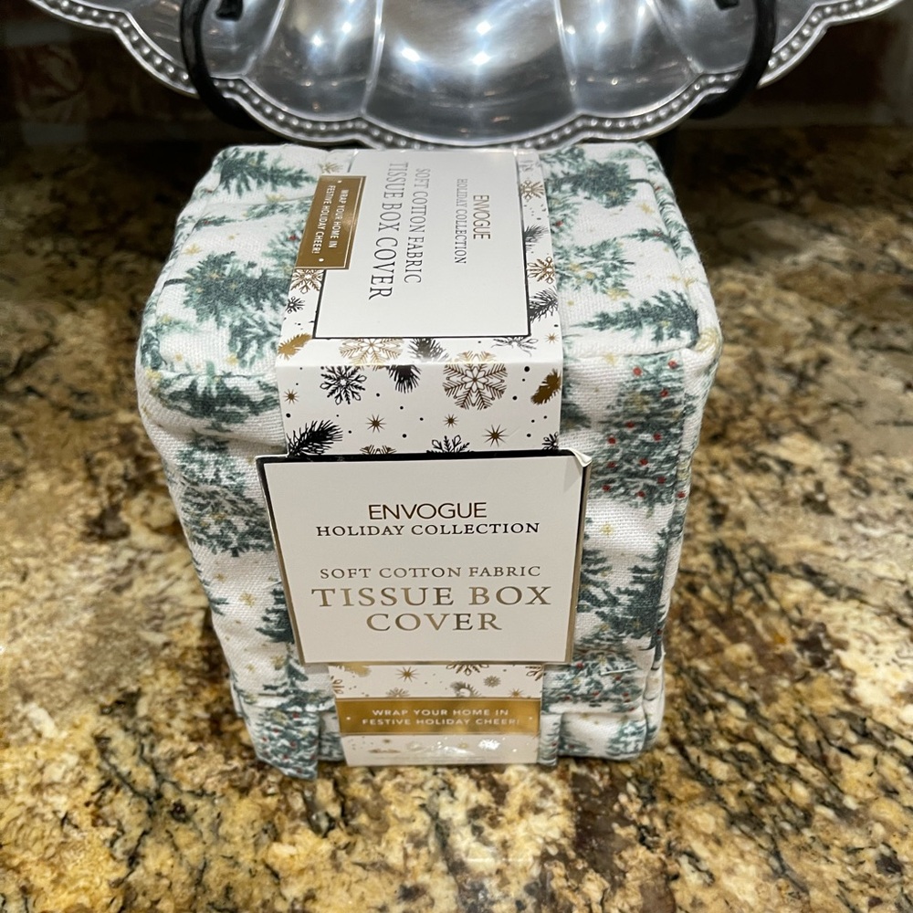 Envogue Home winter wonderland cypress tree kleenex box cover - Brand new!